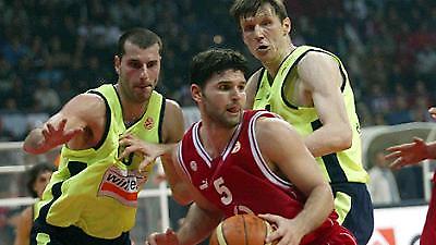 Ο δρόμος για την Πράγα γέμισε αγκάθια...