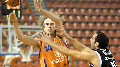 Γουόλς: «Δεν πετούμε στα σύννεφα»