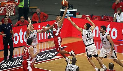 Αγγίζει πρόκριση…