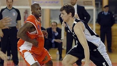 A1: Η προσοχή της Ολύμπιας στον Απόλλωνα