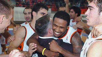 «Έτρεχε» με 100…