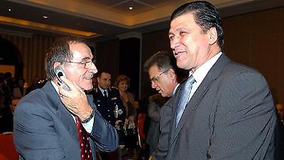 Ορφανός: «Η δημοκρατία είναι ισχυρή...»