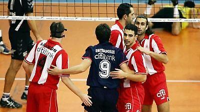 Αήττητος στους '8' ο Ολυμπιακός