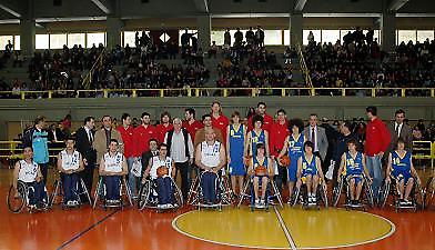 «Ερυθρόλευκο τρίποντο αγάπης»