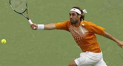 Πτώση μία θέσεως για Παγδατή