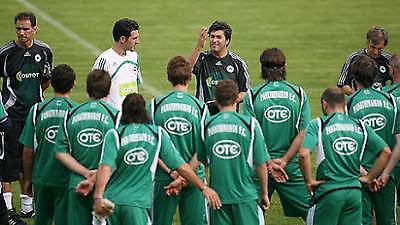 Δεν αλλάζει τα πλάνα του