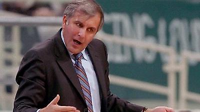 Ομπράντοβιτς: «Νίκη με επιθετική άμυνα»