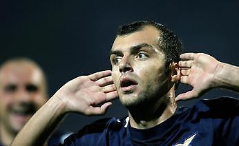 Στους ομίλους Λάτσιο, Λίβερπουλ και Ρέιντζερς