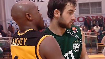 Με «φόντο» την πρώτη κούπα