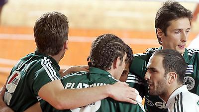 «Καθαρές» νίκες για τα φαβορί