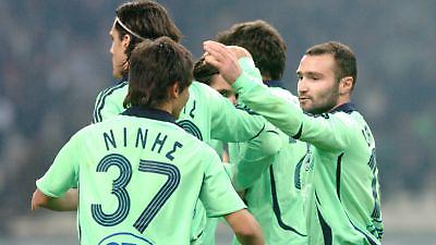 Έλληνας… και με συμβόλαιο!