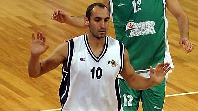 Καλαμπόκης: «Έσκαγαν κροτίδες…»