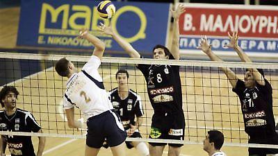 Ντεμπούτο με το… δεξί