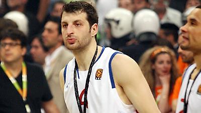 Επίθεση στον Παπαλουκά!