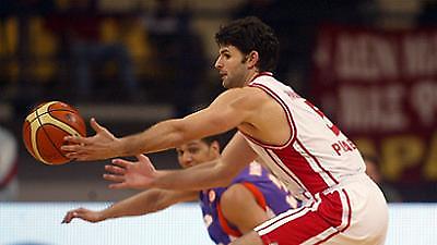 Παπαμακάριος: «Όσο πιο ψηλά γίνεται»