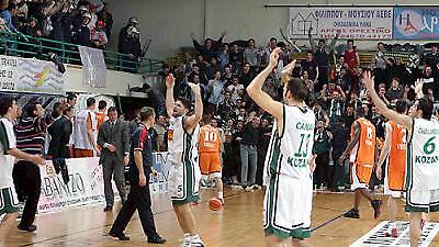 Φεύγει ο Παπαμακάριος