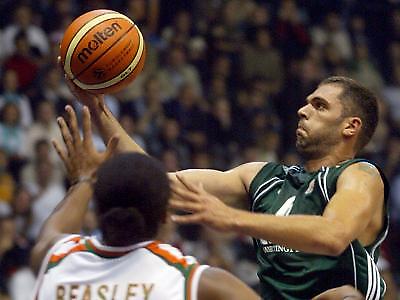 Εκτός ο Παπανικολάου