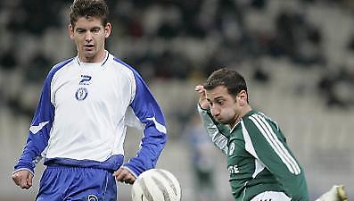 Έρχεται ο τρίτος…