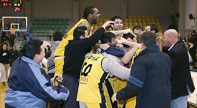 Με buzzer beater του Πόποβιτς