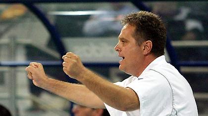 «Τέλος» ο Πάτρας