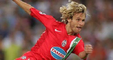 Όρθια με Νέντβεντ η «Γηραιά Κυρία»