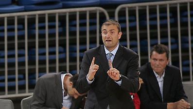 Παβίσεβιτς: «Εξακολουθούμε να ψάχνουμε για παίκτη»