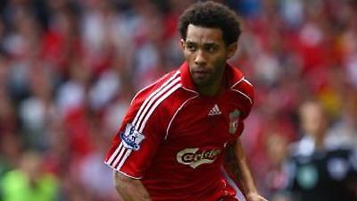 Πέναντ: «Θα έπαιζα και δεξιός μπακ»