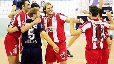 Νίκες για τα φαβορί