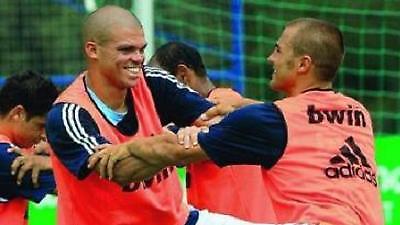 Εκτός ο Πέπε