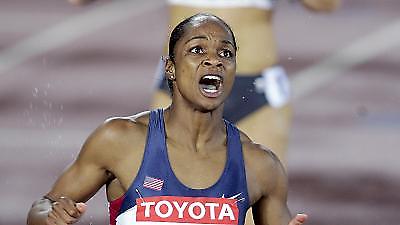 Και η Πέρι στα «Τσικλιτήρεια»