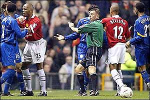 Την τιμωρία του Φαν Πέρσι ζητά ο Φέργκιουσον