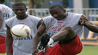 Δοκιμάζει έναν, «κλείνει» δύο ο Άγιαξ