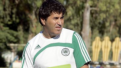 Φουλάρει για αμυντικό