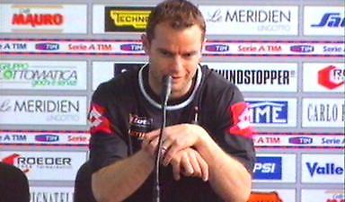 «Έσφιξε» τη γροθιά του για τους «ατζούρι» ο Πεσότο