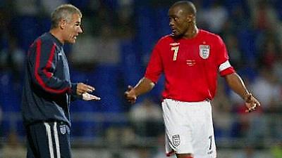 Παρελθόν από την Ελπίδων της  Αγγλίας ο Τέιλορ