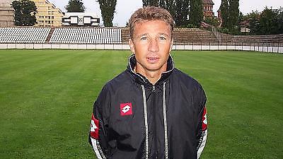 Παραιτήθηκε ο Πετρέσκου κι ετοιμάζεται για Βίσλα