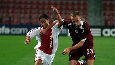 Στη Ντόρτμουντ ο Πιενάαρ