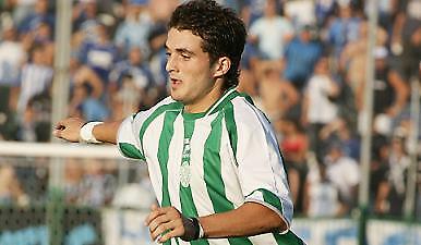 Νέα πρόσωπα λόγω καρτών στην Ελπίδων