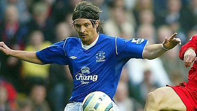 Πλήγμα στην Έβερτον με Πιστόνε