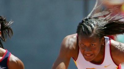 «Σπάει» τα χρονόμετρα η Πάουελ