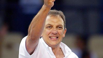 Ο Στέλιος Προσαλίκας ανέλαβε τον Ολυμπιακό