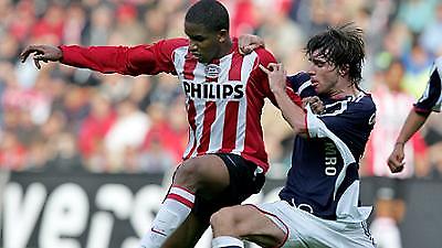 Eredivisie: Απομακρύνονται από την PSV