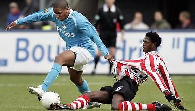 Eredevisie: «Φωτιά» στην κορυφή