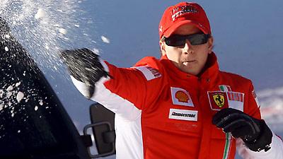 Ο Κίμι Ραϊκόνεν ντύθηκε στα κόκκινα και είπε...