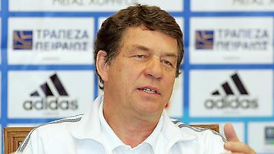 Μένουν οι υπογραφές…