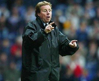 Ρέντναπ: «Πρώτος στόχος η παραμονή»