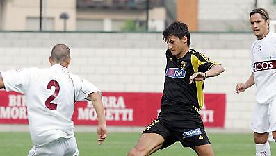 «Υποπτη» και η Ρετζίνα