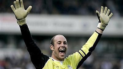 Μπενίτεθ: «Θα κοιτάξουμε να ανανεώσουμε με Ρέινα»