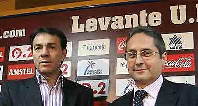 Ο Ρεσίνο στον πάγκο της Λεβάντε