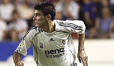 Δεν επιστρέφει στο Λονδίνο ο Ρέγες